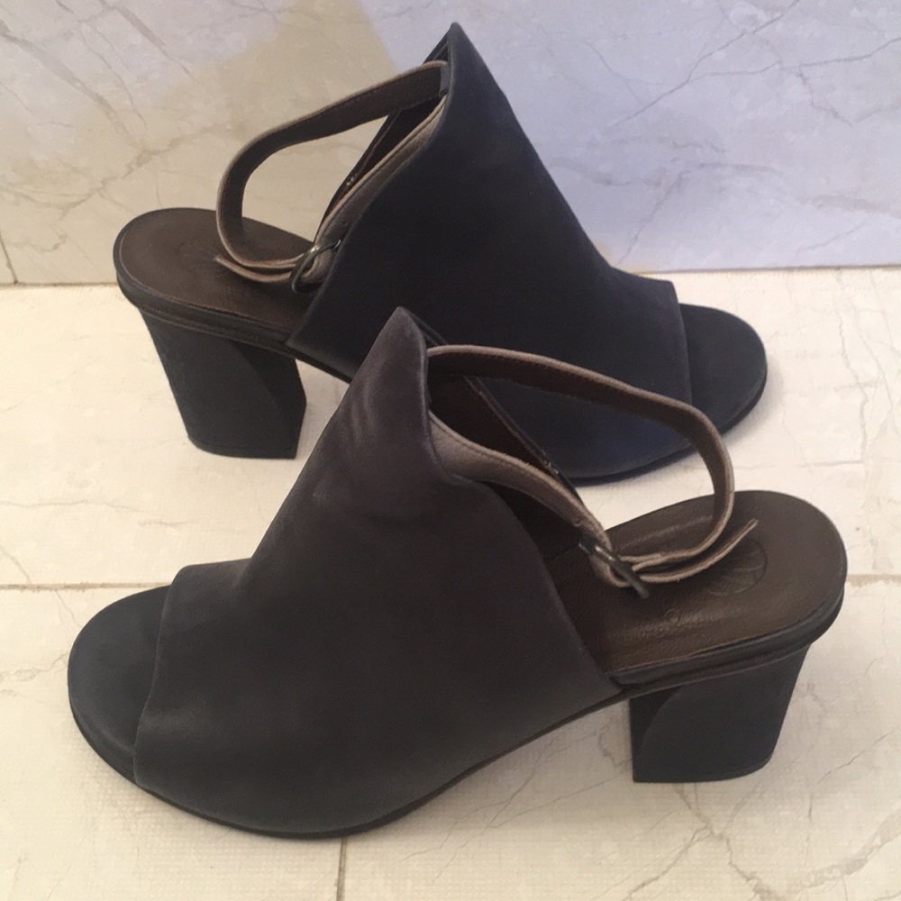 Coclico Navy Slingback Sandal